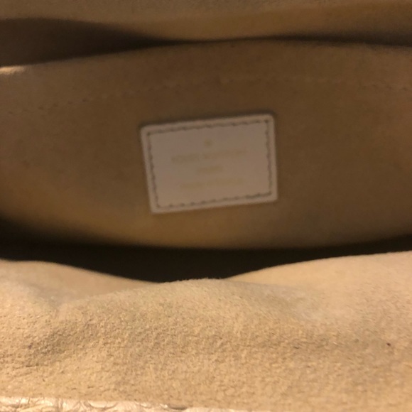 Louis Vuitton bag - Picture 7 of 8